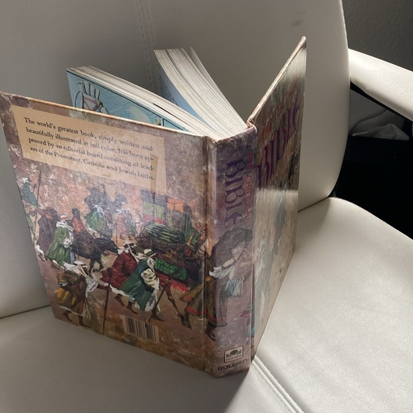 The Childrens Bible New and Old Testament Golden Press New York Published - Picture 12 of 12